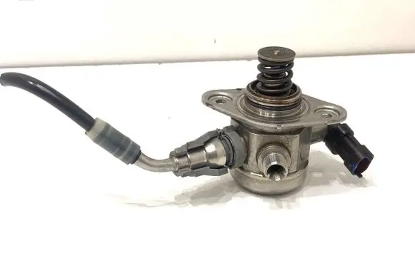 Hyundai Tucson TL Fuel injection high pressure pump 0261520378
