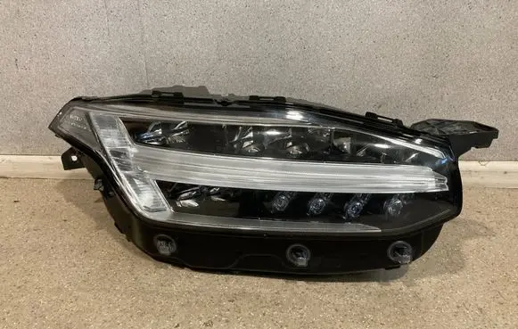 Volvo XC90 Headlight/headlamp 31656990 31468411 31446805