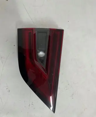 Nissan Juke II F16 Tailgate rear/tail lights