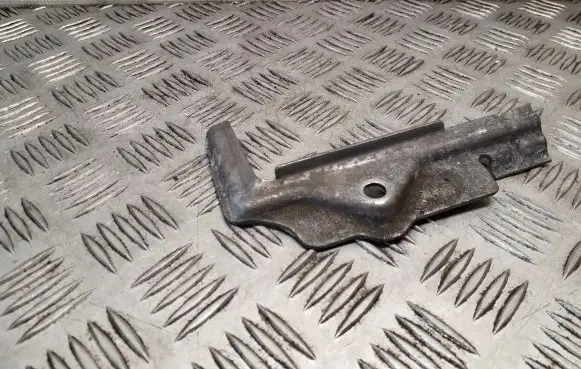 Battery bracket