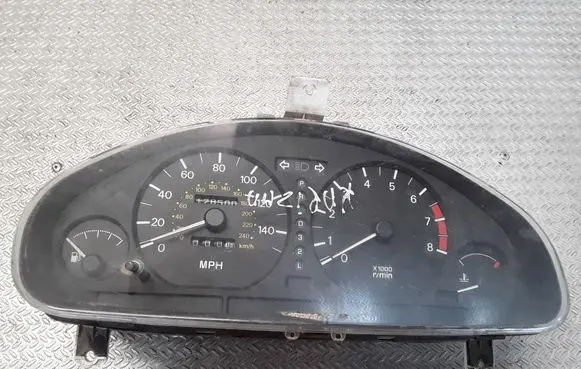 Mitsubishi Carisma Speedometer (instrument cluster) 0P0179001
