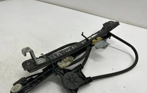 Seat Ibiza IV (6J,6P) Front window lifting mechanism without motor