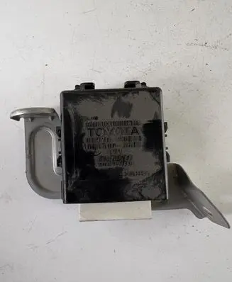 Toyota Avensis T220 Door central lock control unit/module 8597020010 0515003601