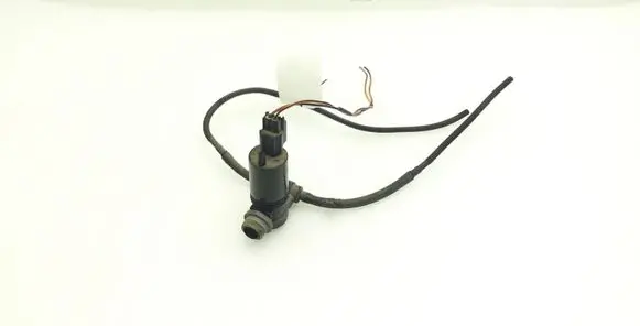 Land Rover Discovery 4 - LR4 Windscreen/windshield washer pump 1011284 090224B
