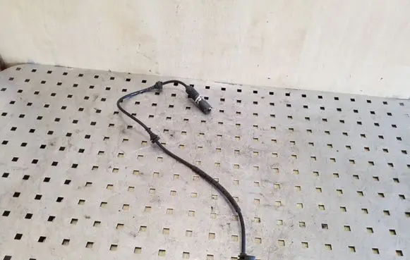 BMW 3 E90 E91 ABS brake wheel speed sensor 10071161573