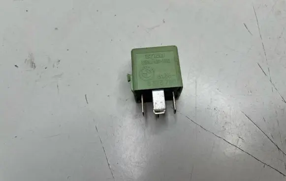 BMW 3 E90 E91 Other relay 8373700 6136 23134B593312