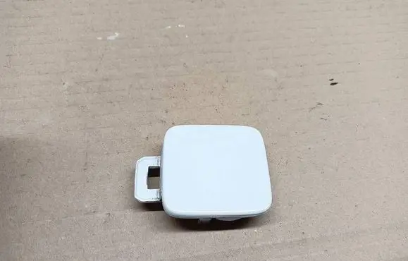 Rear bumper row hook cap/cover