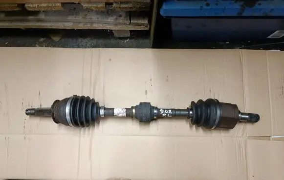 Hyundai Elantra Front driveshaft