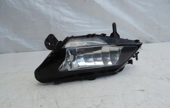 Opel Insignia B Front fog light 39157660