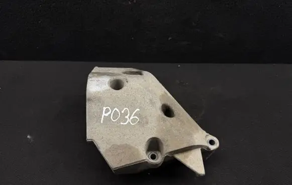 Volkswagen Polo Engine mounting bracket 045199207