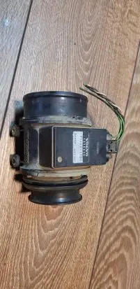 Volvo V70 Mass air flow meter 1974000120
