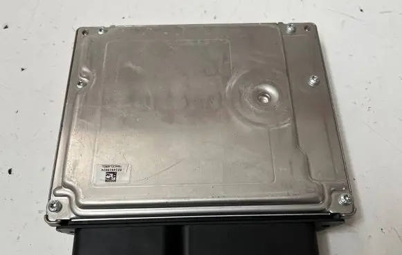 BMW 1 E81 E87 Engine control unit/module 0281015042 7811701