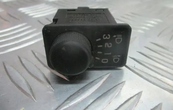 Nissan Terrano Headlight level height control switch 251900F000