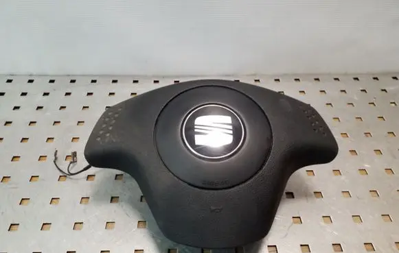 Seat Ibiza III (6L) Steering wheel airbag 6L0880201D