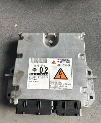 Nissan X-Trail T30 Engine control unit/module 23710EQ44A 5800295 2758002956