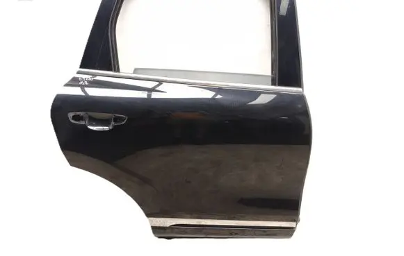 Volkswagen Touareg II Rear door