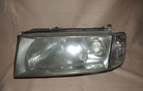 Skoda Octavia Mk1 (1U) Headlight/headlamp 01816375