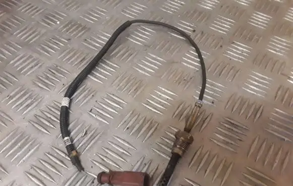 Volkswagen Transporter - Caravelle T5 Exhaust gas temperature sensor 070906088AD
