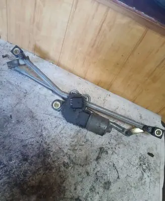 Ford Mondeo Mk III Wiper motor 0390241702