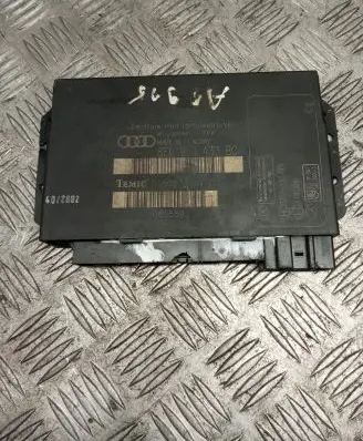 Audi A4 S4 B6 8E 8H Comfort/convenience module 8E0959433BC