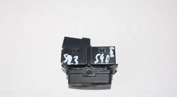 Volvo V40 Central locking switch button 31376498