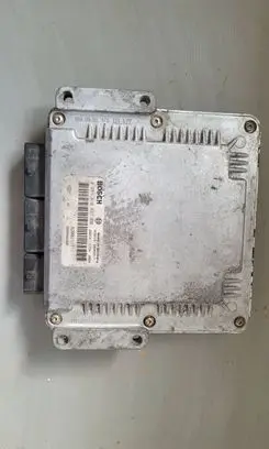 Renault Laguna II Engine control unit/module 0281010637