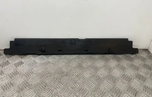 BMW 3 F30 F35 F31 Radiator trim 7600543 17117600543