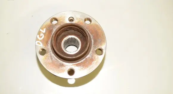 BMW X6 F16 Rear wheel ball bearing 6867811 33406867811 33416776651