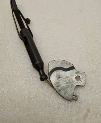 Volkswagen PASSAT B5 Accelerator pedal position sensor 8D0721757A