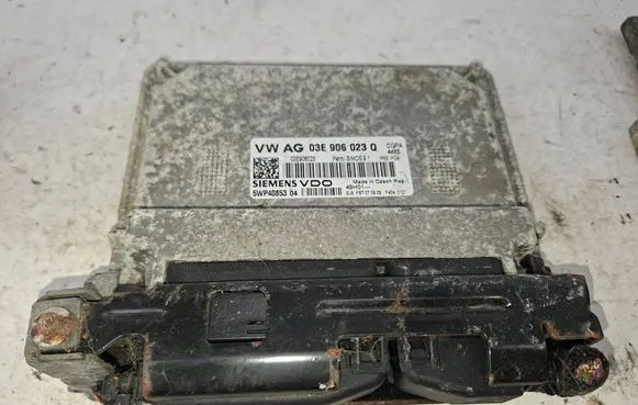 Skoda Fabia Mk1 (6Y) Engine control unit/module 03E906023Q 03E906023 5WP408534