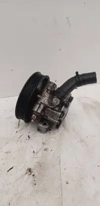 Mercedes-Benz C W203 Power steering pump 6112300115