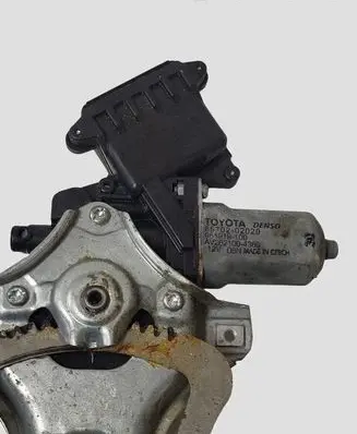 Toyota Avensis T270 Front door window regulator with motor 961919100 AV2621004360 8570202020
