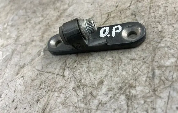 Mercedes-Benz S W221 Front door upper hinge