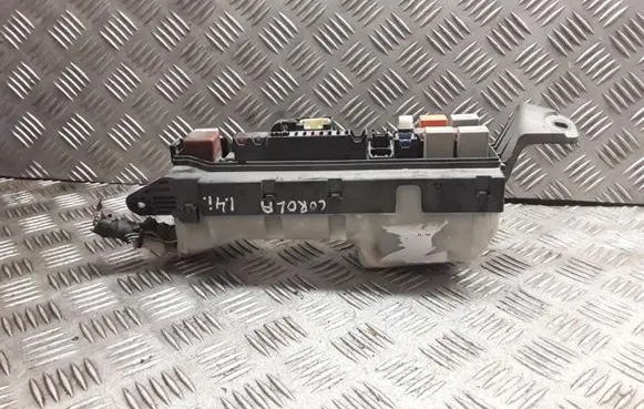 Toyota Corolla E120 E130 Fuse module NOCODE