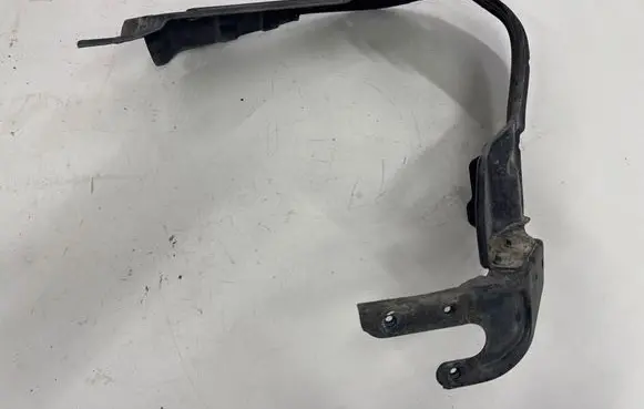 Mercedes-Benz CLK A209 C209 Headlight/headlamp mounting bracket 