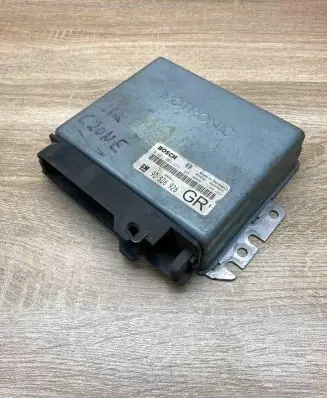 Opel Calibra Engine control unit/module ECU 90506926 0261203653