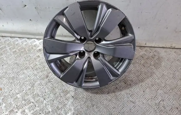 R16 alloy rim