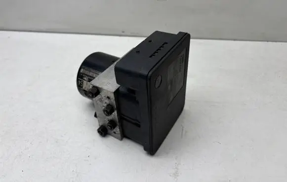 Audi A3 S3 8L ABS Pump 1C0907379K 1J0614417D