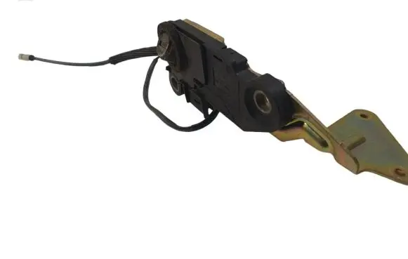 Volkswagen PASSAT B5.5 Tailgate exterior lock 3B9827297A