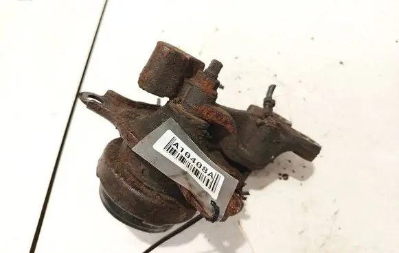 Engine mount bracket