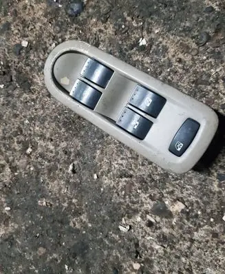 Renault Scenic II - Grand scenic II Electric window control switch
