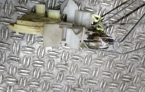 Honda Jazz Front door lock