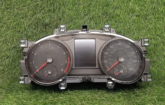 Volkswagen Tiguan Allspace Speedometer (instrument cluster) 5NA920850C