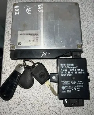 BMW 5 E39 Engine ECU kit and lock set 1711648 1740493 1429861