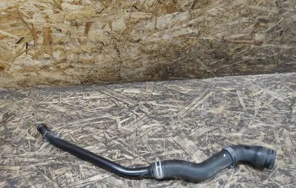 Porsche Boxster 986 Engine coolant pipe/hose 99610662600