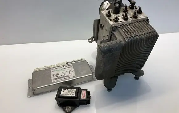 Mercedes-Benz E W211 ABS Pump A0054319712 0265250111 0054319712