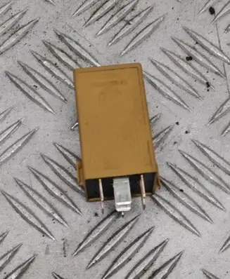 BMW 3 E46 Window control relay 8384505 V23144B3001X5