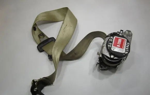 Audi A3 S3 A3 Sportback 8P Front seatbelt 604183100 008L000