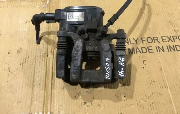Hyundai Tucson TL Rear brake caliper