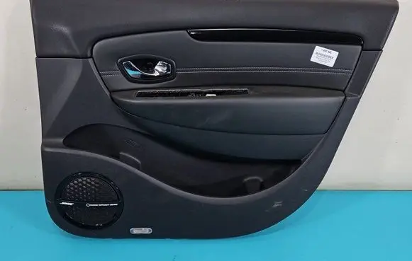 Renault Scenic III - Grand scenic III Front door card panel trim 809009273R IMPRK1490440